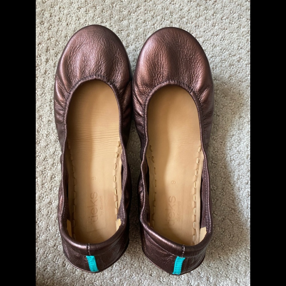 Raspberry Truffle Tieks Size 9